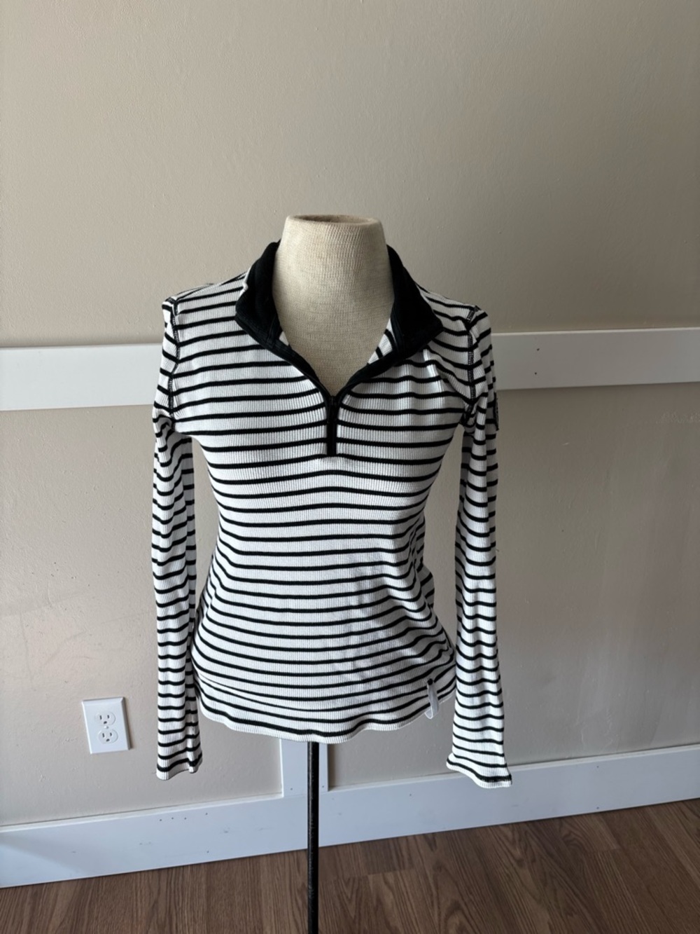 100% cotton Lauren Ralph Lauren Black & White Striped Long-Sleeve Henley